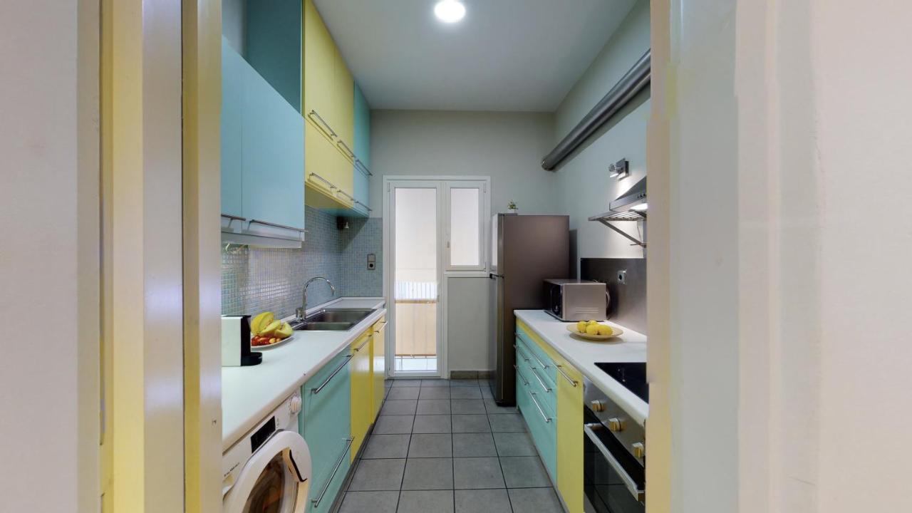 75 négyzetméteres, 3 hálószobás, 2 saját fürdőszobával rendelkező Apartman Acropolis - Koukaki terü Athén Kültér fotó